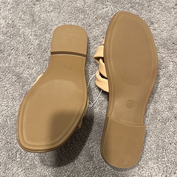 A New Day sandal! - Picture 3 of 3